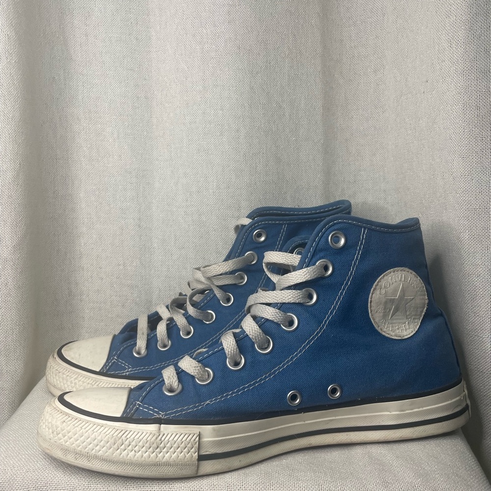 Blue Chuck Taylor Converse Women’s 8.5 Men’s 6.5